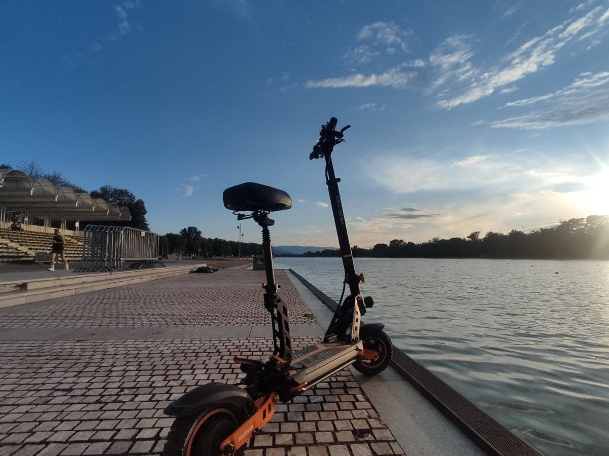 Cecilia81129770's tweet photo. Capturing Travels in Every Frame with the KuKirin Electric Scooter! 📸🛴
Enjoy your coming weekend, Record your charming life🔥🔥
📷from KuKirin's User👍
#NewModel2023 #MakeLifeARide #g3pro #G2MAX #electricscooter #shooting #summerholidays2023 #seasidelife #Kukirin https://t.co/cyH22wmoLp