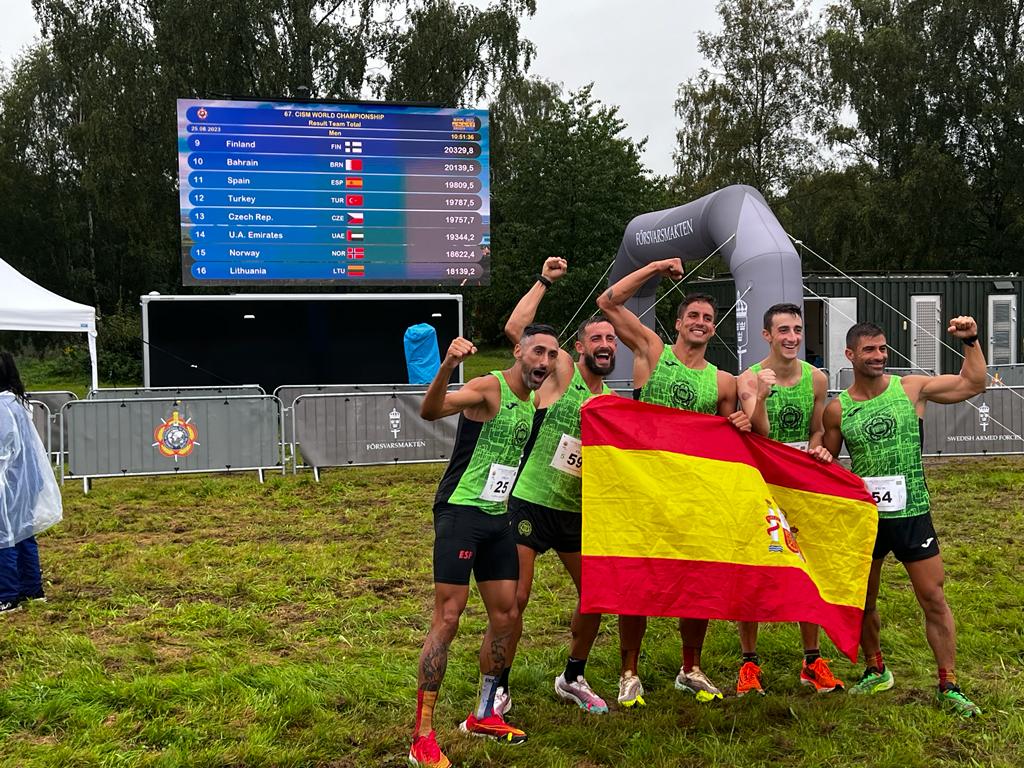 MADOC_ET's tweet photo. Finaliza la categoría masculina del #wmpc23 obteniendo #España 🇪🇦 un meritorio 11 puesto.
¡¡Enhorabuena!!
También os mostramos un video 📹 de la disciplina de natación con obstáculos y fotos 📷 de lanzamiento de granadas. https://t.co/iFoQ7tUfkv