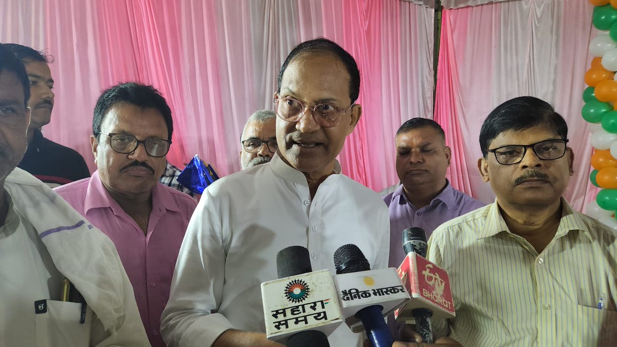 dralokksuman's tweet photo. एडिप् योजना के अंतर्गत दिनांक 25 अगस्त 2023 को गोपालगंज जिले के अम्बेडकर भवन में  गोपालगंज एवं थावे प्रखंड के दिव्यांगों के लिए सहायक उपकरणों के वितरण किया गया जिसमें गोपालगंज की दिव्यां��ों की संख्या 163 तथा  थावे प्रखंड के दिव्यांगों की संख्या 41 रही ! उन्हें लाभुकों के सहायता https://t.co/5CWfyfkvlD