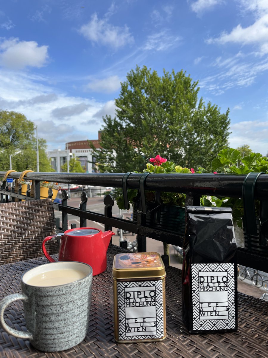 Leigh Turner Author tweet media