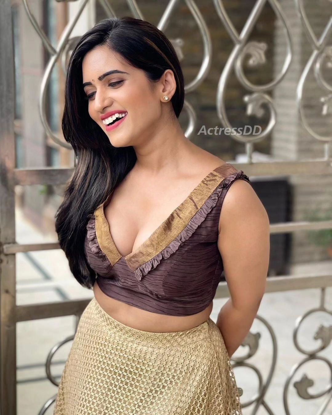 F4XanpjbcAAiwcS?format=jpg&name=large