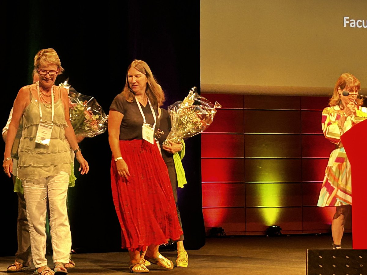 GianfRomanazzi's tweet image. Closing #ceremony of #ICPP2023 starting with #acknowledgment by #FPS to the #excellent #meeting #organizers