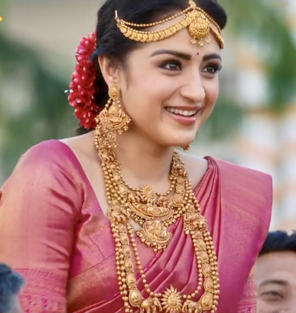 F4XdAqAXEAAsS6f?format=jpg&name=medium