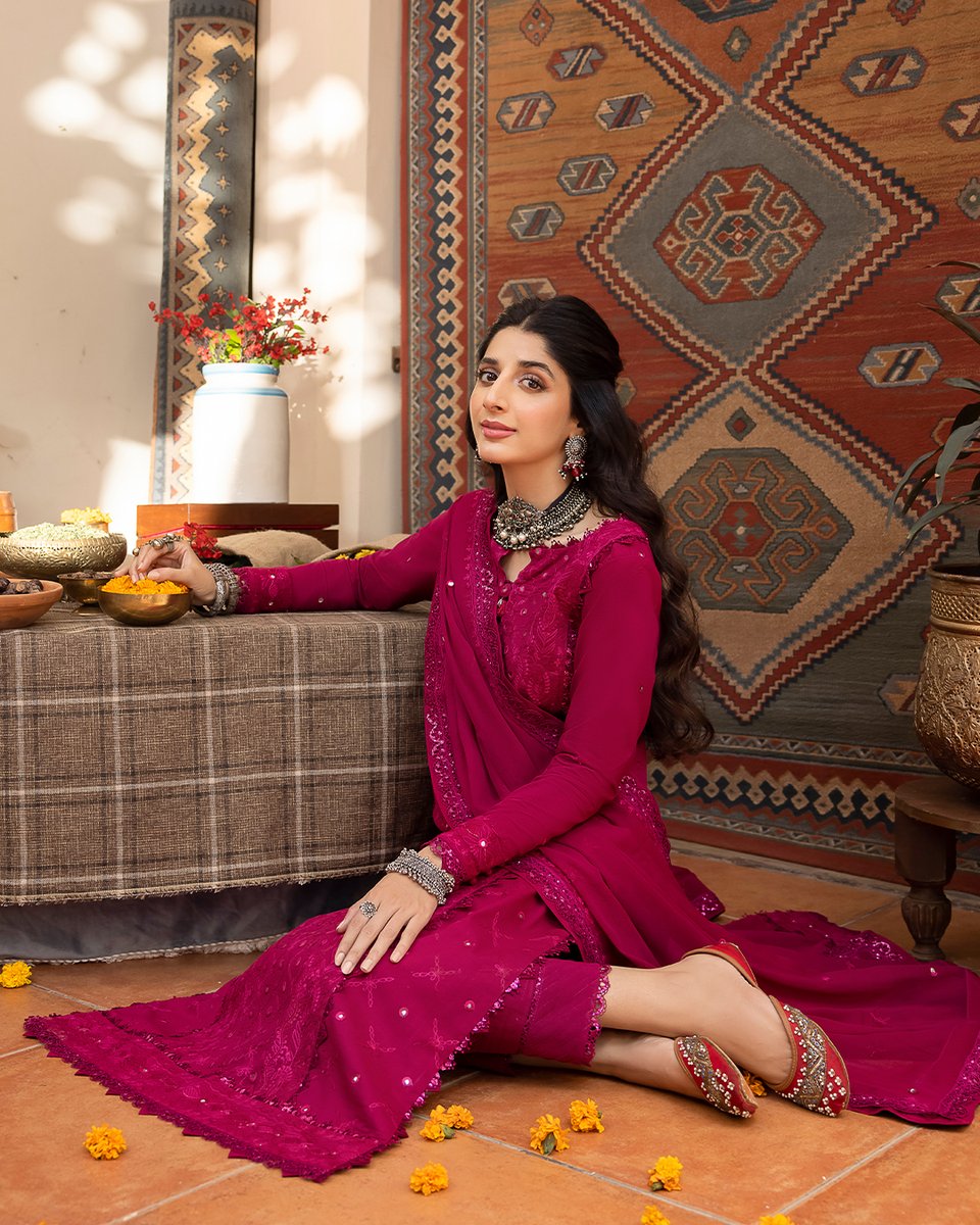 asimjofa's tweet photo. Shadow Work Collection | Shop Now | Ready To Deliver
AJSW-08 | 3-PC | Rs 6,250/-

Shop Now: https://t.co/hoxqz9Hh09
 
#AsimJofa #IWearAsimJofa #ShadowWorkCollection #Unstitched #FestiveWear #FestiveCollection #MawraHocane #ShadowWork #Fashion #Trending https://t.co/ARxdh5ibXq
