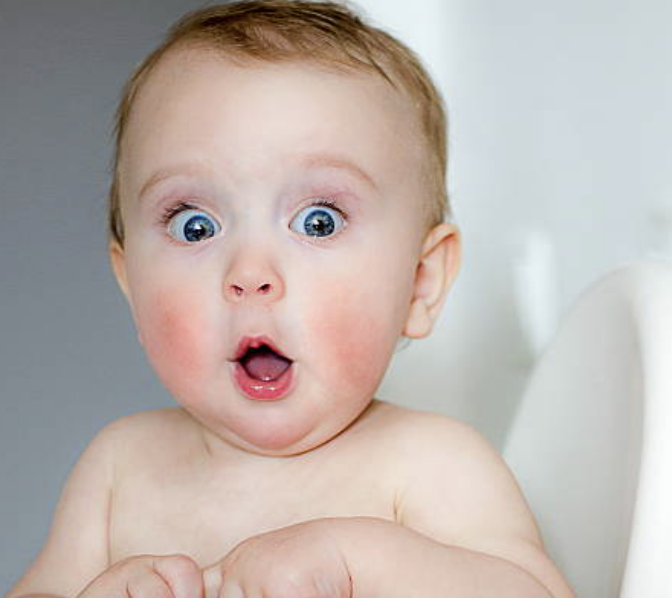 stanmonnaie's tweet photo. 🚨 Face à un constat alarmant : 1 million de places manquantes en crèches en France, tout le monde se pose la même question : Comment combler ce vide ?

👶Seulement 56% des 2,4 millions d'enfants de moins de 3 ans ont leur place assurée. Le reste ? Obligé de se débrouiller avec la famille et les amis.

🌱 Investir dans les crèches, c'est une chance de contribuer significativement au bien-être social, mais c'est aussi ma stratégie pour l'enrichissement.

🏦 Les crèches sont devenues mon deuxième pilier, juste après l'immobilier. Une micro-crèche peut rapporter plus de 2,5k€ par mois !

Aujourd’hui, j’ai l’objectif de faire grandir ma communauté.

🎁 Je partage donc gratuitement le guide complet pour se lancer.

1️⃣ Etude comparative avec l’investissement immobilier
2️⃣ Guide pour trouver le local
3️⃣ Business Plan
4️⃣ Présentation Bancaire

❤️ Like + RT et je t'envoie le lien vers le document !