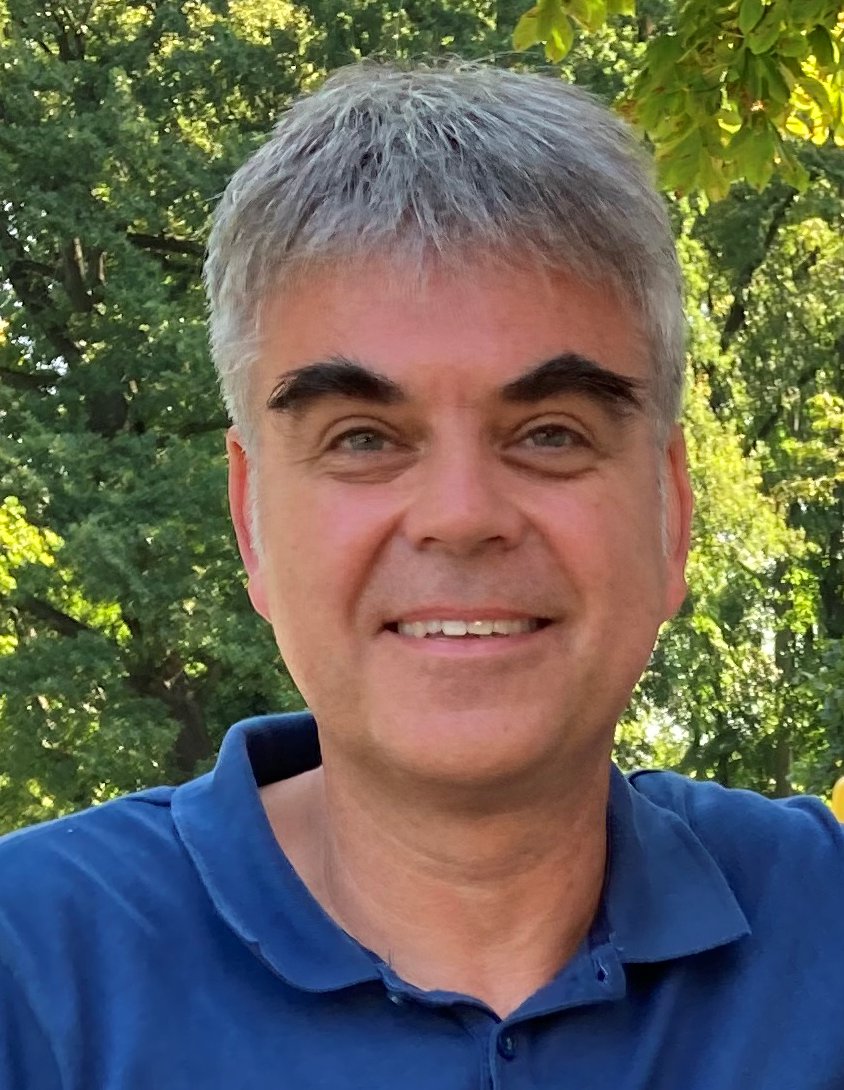 André Barnitzke, VP Carrier Solution at TELES, will give an exciting presentation at our Lounge on the topic "After TDM is gone: Actual challenges and requirements on national carrier interconnects".
You would like to come? Please contact us at marketing@communi5.com. 

#communi5