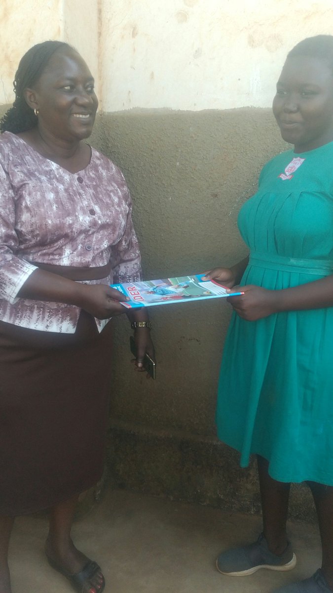 kitegomba's tweet photo. Some of the best performing students receiving gifts from the headteacher
@BinanceBCF #Binancelunchforchildren https://t.co/OZBUBV23N2