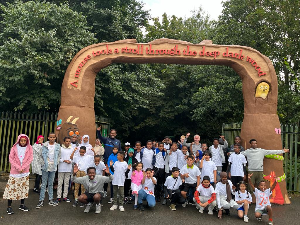 A fabulous evening with a Fun Run at @colinglenbelf to mark the end of the @CommunitiesNI Uniting Communities Programme in South Belfast. A wonderful journey, with the Young Leaders doing a brilliant job as always & demonstrating how far they have come. Those hills though!