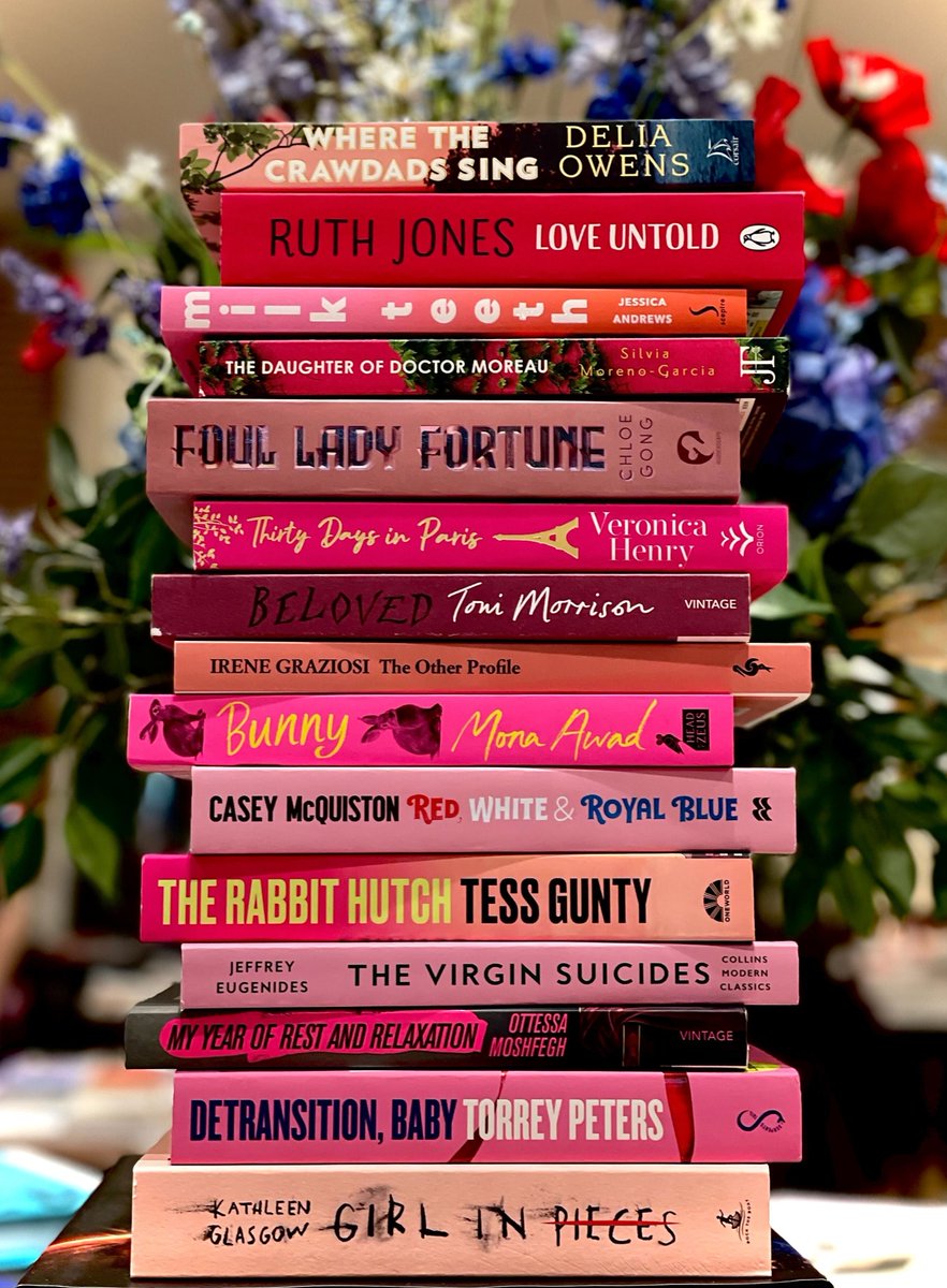 Waterstones's tweet photo. On Wednesdays we read pink. Which one is your favourite? 💕 https://t.co/ynru7g8gxn