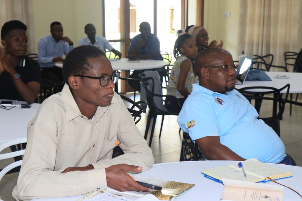 Timiza_CC's tweet photo. CSOs in Kilifi unpacking the Kilifi county climate change policy and discussing education matters more so on CBC which was presented by Each rights @Timiza_CC
#CSOClimateActionKilifi
@EACHRights
@KCCGP_
@oxfaminKE
@Alineafrica https://t.co/k7MGbJtECa
