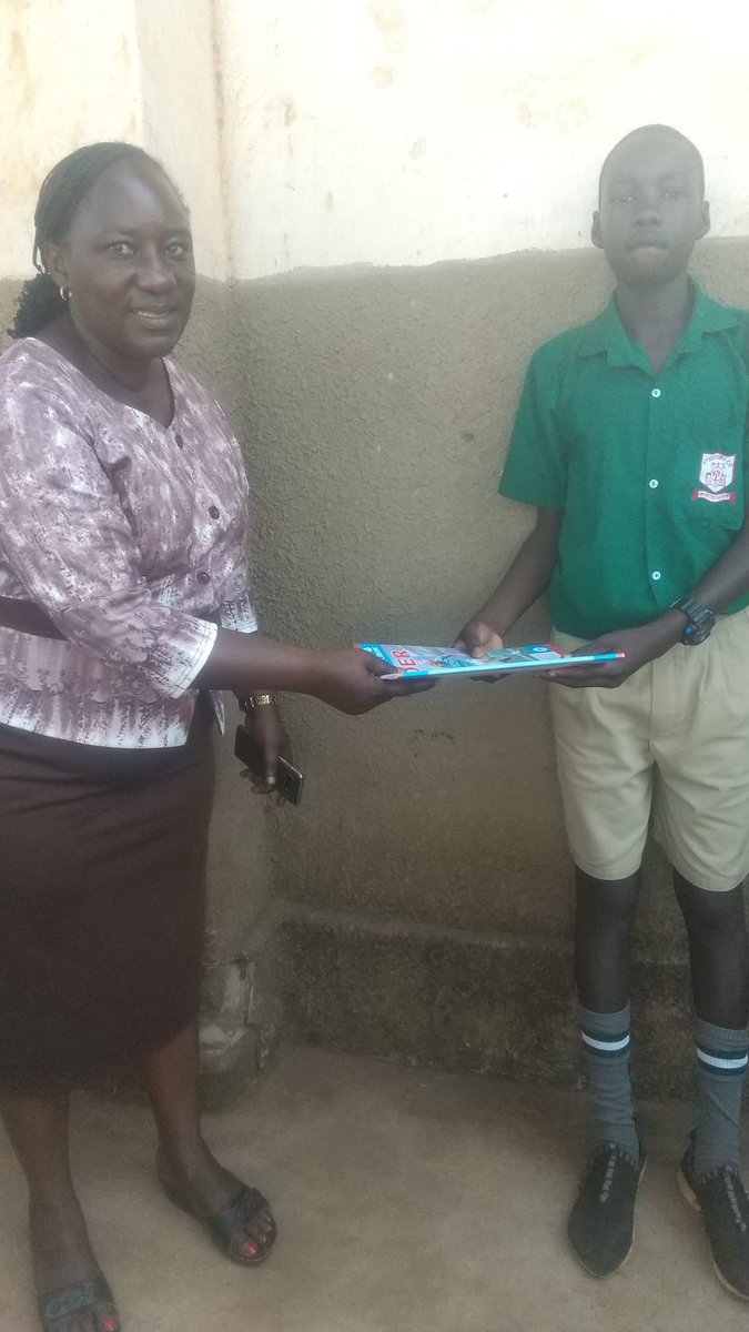 kitegomba's tweet photo. Some of the best performing students receiving gifts from the headteacher
@BinanceBCF #Binancelunchforchildren https://t.co/OZBUBV23N2