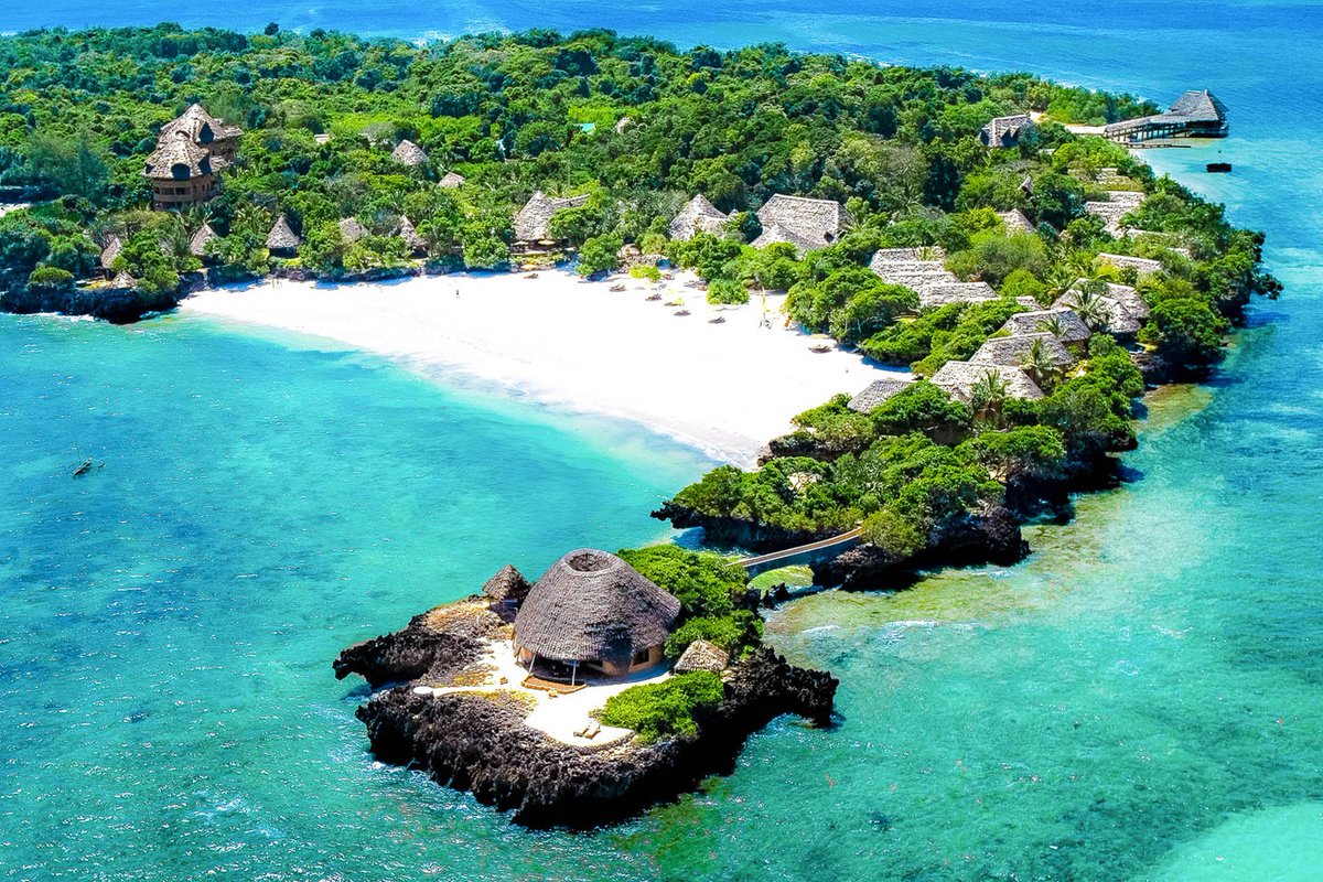 RoyalCTravel's tweet photo. Experience pure bliss at the Sands Hotel, Chale Island! Don't miss out on the chance to create lasting memories in this hidden gem of the Indian Ocean.
for booking call: 0712240829/0731240829 https://t.co/2ptHHuoz0U