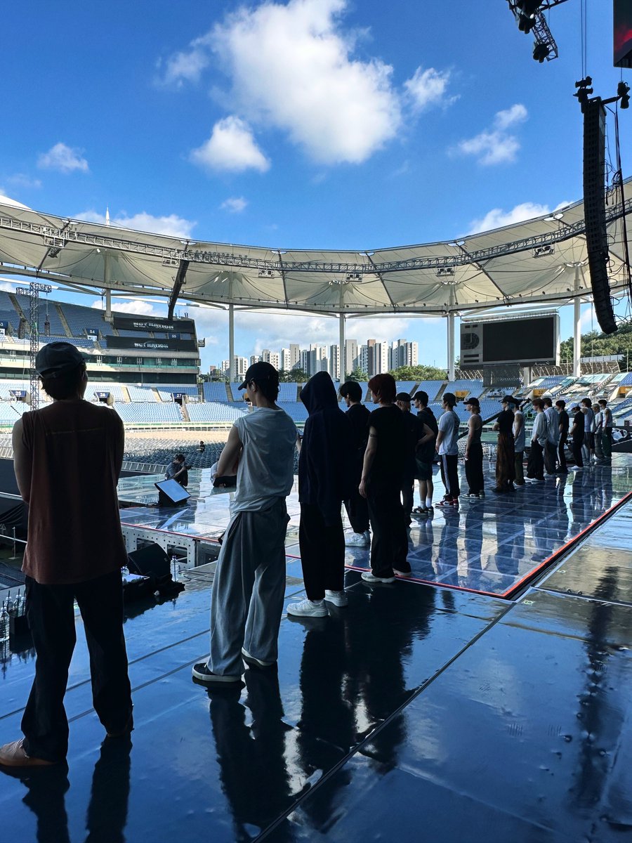 NCTsmtown's tweet image. 🌱2023 NCT CONCERT - NCT NATION : To The World 💚D-1💚

#NCT #NCT127 #NCTDREAM #WayV
#NCT_DOJAEJUNG #NCT_NATION
#NCT_NATION_ToTheWorld