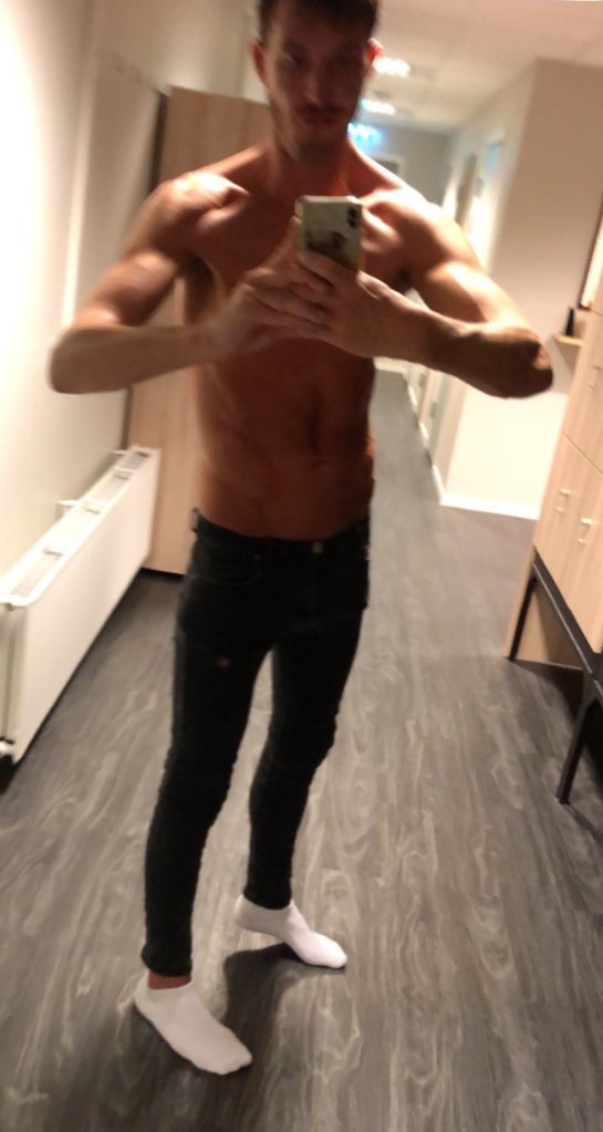 OnlyAndyfans's tweet photo. @belleemmaxox Titts😉 https://t.co/R1RnRribdH