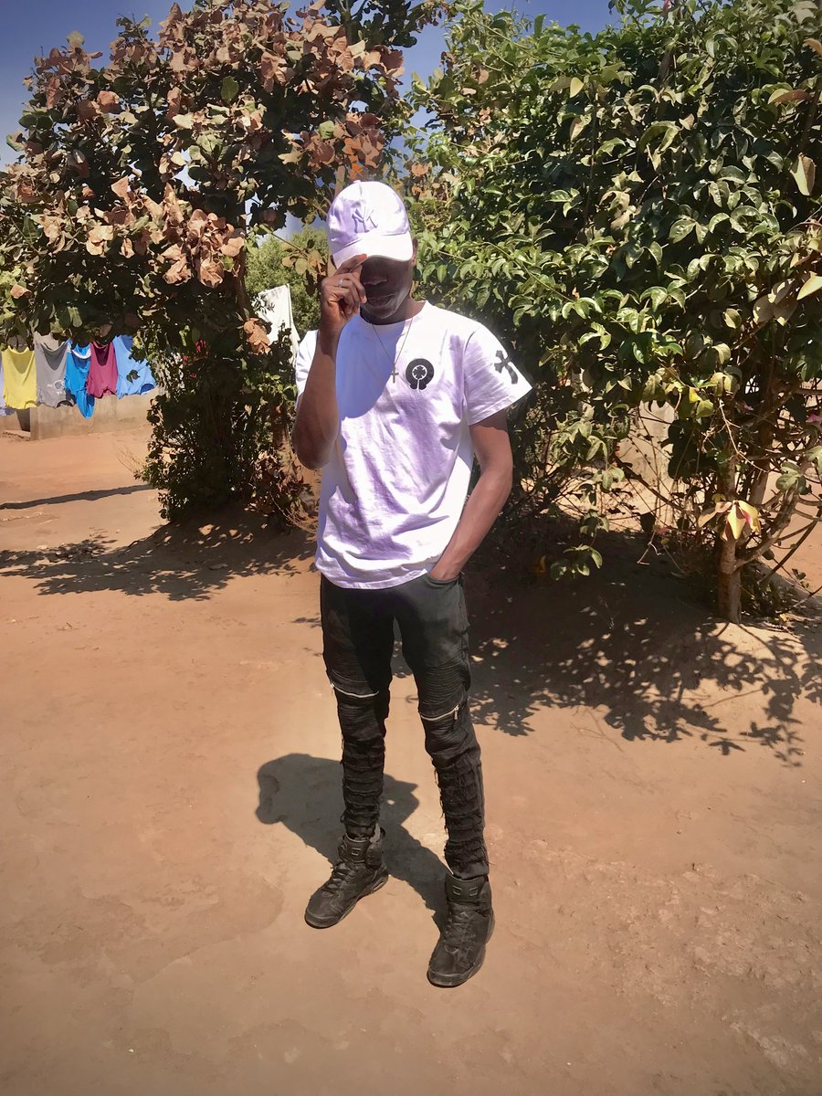RobinSimwanza's tweet photo. Keep on enduring https://t.co/IpixPdasQl