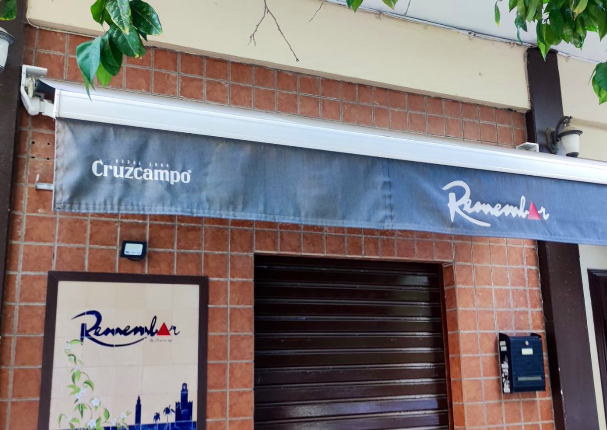 #MastersOfBars 🍻

(Qué lástima que no tengan <a href="/cervezasambar/">Cervezas Ambar</a> 🔺)

Via <a href="/DonDiaza/">DonDiaza</a>