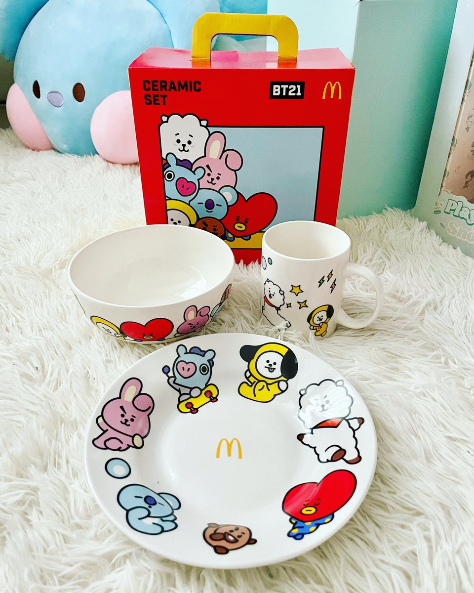 Finally got my hands on the limited edition #BT21 ceramic set from McDonald’s Singapore! So adorable. Meals are gonna be much more fun now 🤩💜

Full unboxing vid: vt.tiktok.com/ZSLG75WCX/

Thanks @CKColindres for finding the sponsor 🤣