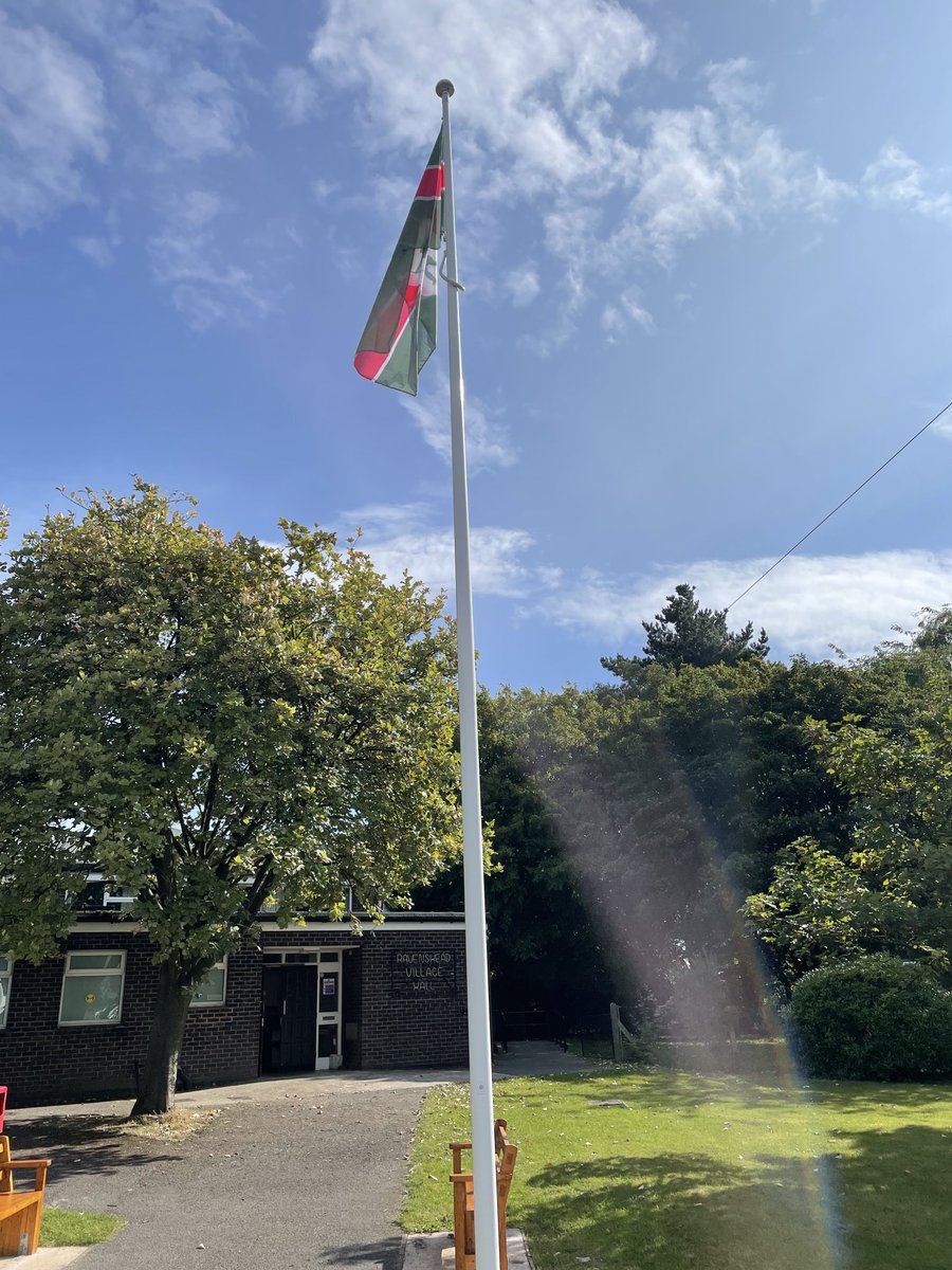 Just finished raising the Nottinghamshire flag in Ravenshead, to celebrate Nottinghamshire Day.