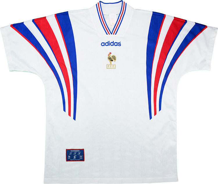 90sfootball's tweet photo. Who's the first player you think of when you see this shirt? https://t.co/drvSNkzuHZ