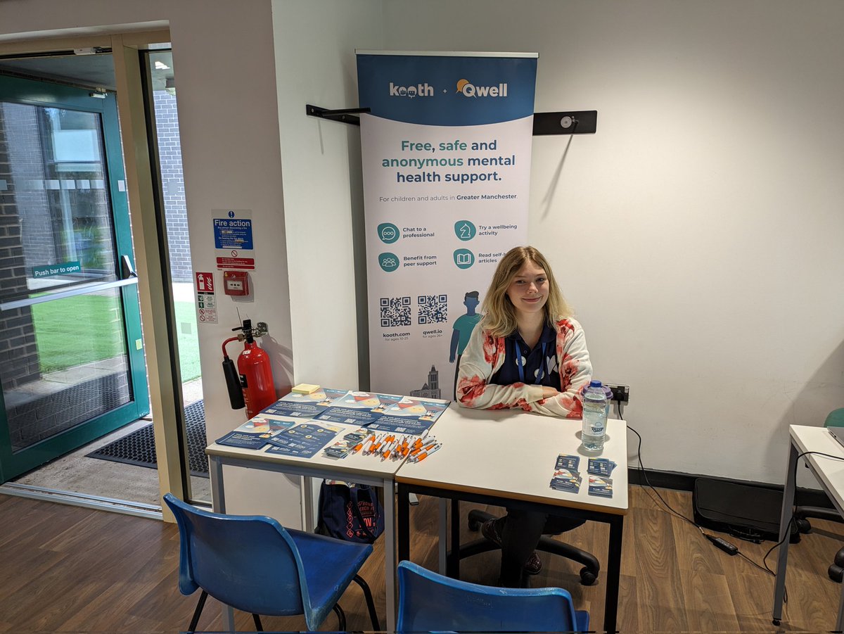 I'm here today at <a href="/TamesideCollege/">Tameside College</a>'s Enrolment Day letting students and parents/carers know about kooth.com and qwell.io. Starting college can be an overwhelming time, so it's great sharing info on what wellbeing support is out there!
