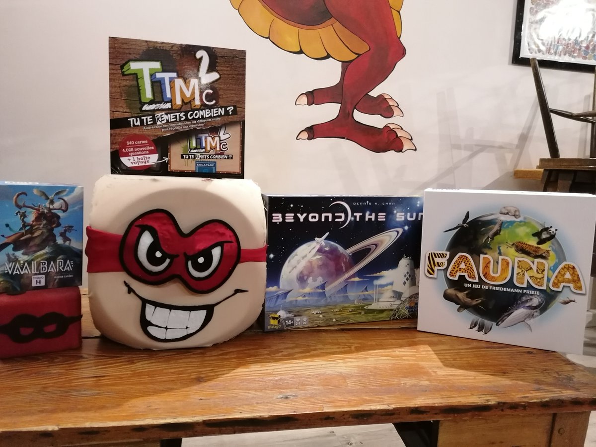 Le_De_Masque's tweet photo. Top des jeux joués et appréciés en juin!
🥇TTMC2, le retour du quizz loufoque! @_pixiegames 
🥈Vaalbara, collection et fourberie avec une point de libertalia ;) @Studio_H_Games 
🥉Beyond the Sun, diamant d'or 2021 ! @EditionsMatagot  et Fauna, un "quizz" animalier familial! https://t.co/CYPTCvUyBx