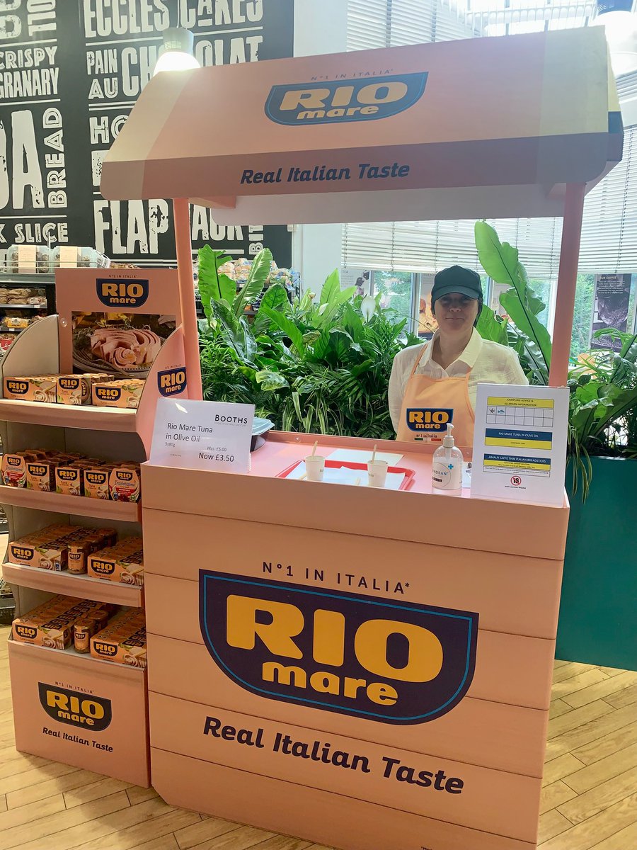 BoothsCountry's tweet photo. Jo from Rio Mare is in Knutsford doing tastings for their delicious Italian Tuna! 😋 https://t.co/a0kpASbc6G