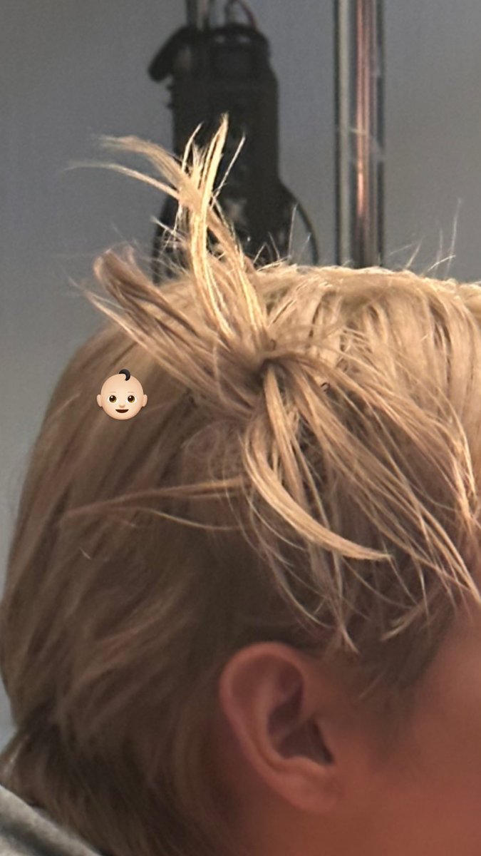 taehyungpic's tweet image. ⚡️INSTAGRAM || thv story

👶🏻