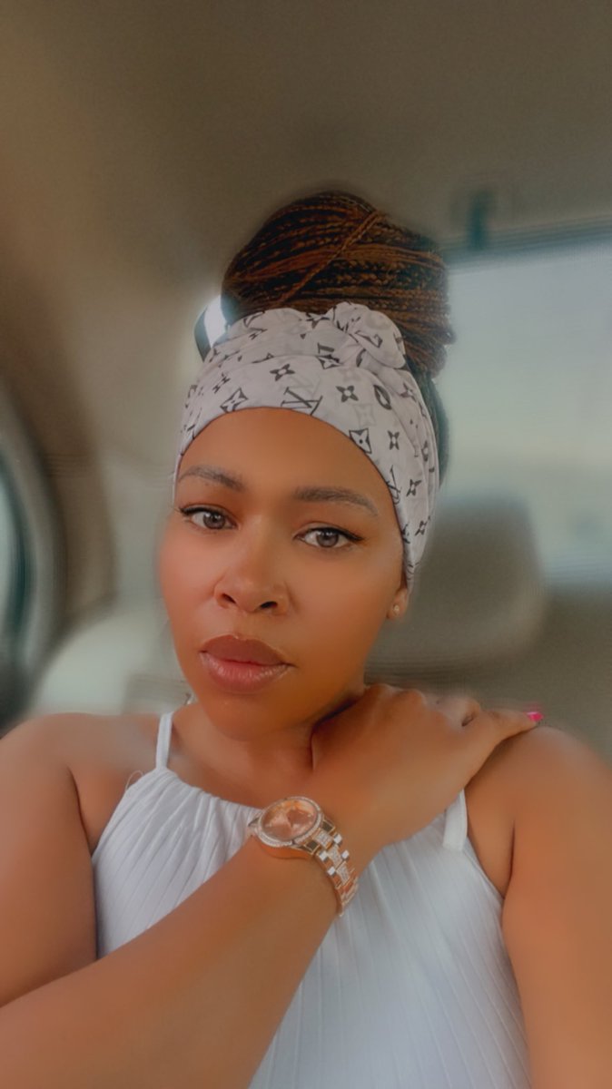 _yummymom's tweet photo. Drink lots of water, & mind only the business that pays you.💦
#SkinGlowing✨ #PeaceIsBeautiful🫠 #Contentment https://t.co/KVGPjJPAIG