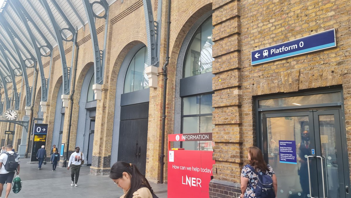 Not content with having Platform 12.5, King's X decided it needed a Platform 0. Good coding example that 0 is not null :)