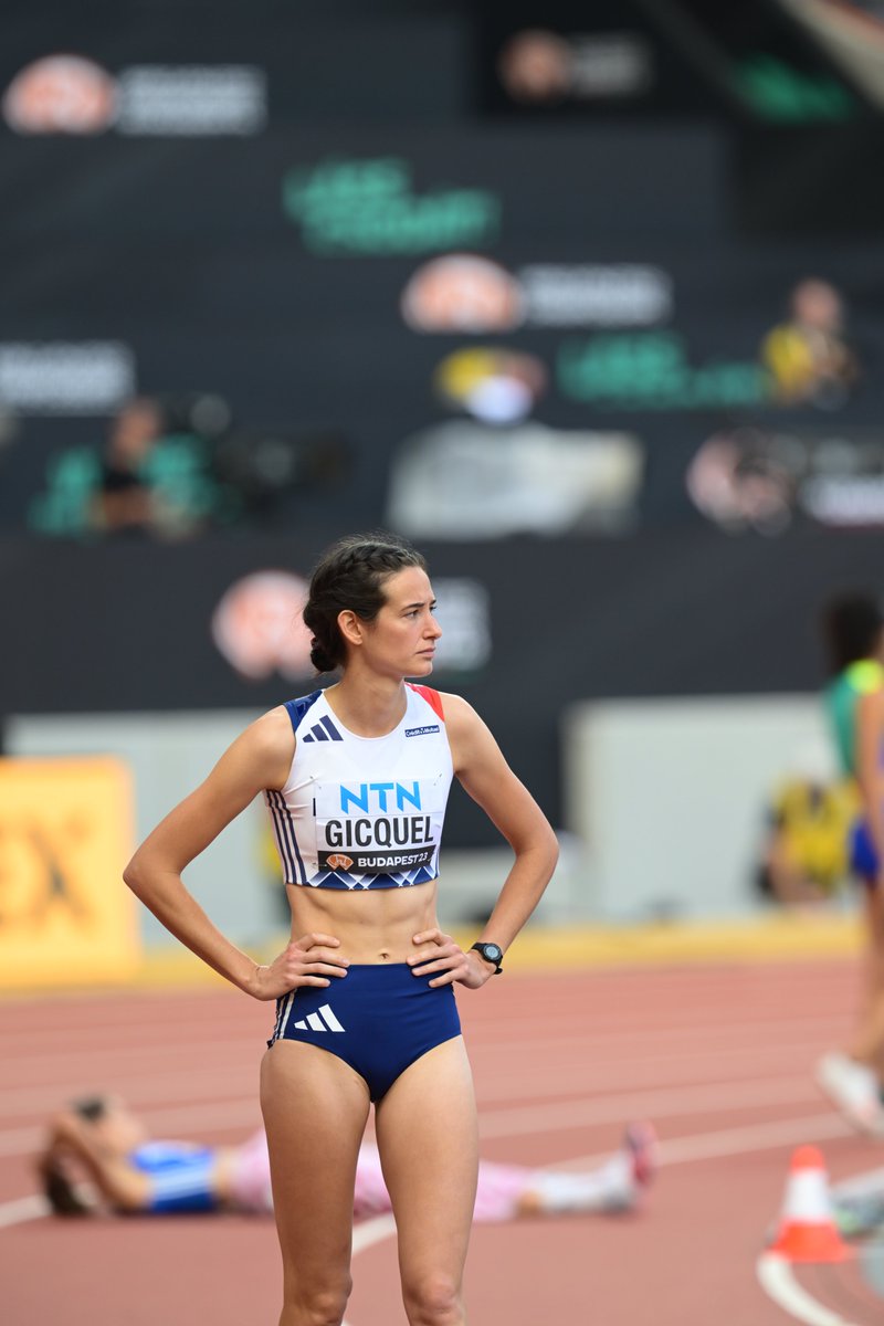 🇫🇷 Pour la 1e fois de l'histoire, nous avions deux sauteuses en hauteur en qualifs des Mondiaux.

🤝 Pour la première fois, nous aurons 𝗱𝗲𝘂𝘅 𝗙𝗿𝗮𝗻𝗰̧𝗮𝗶𝘀𝗲𝘀 𝗲𝗻 𝗳𝗶𝗻𝗮𝗹𝗲 𝗱𝗲 𝗹𝗮 𝗵𝗮𝘂𝘁𝗲𝘂𝗿 ! Bravo Solène Gicquel et Nawal Meniker !

#WorldAthleticsChamps