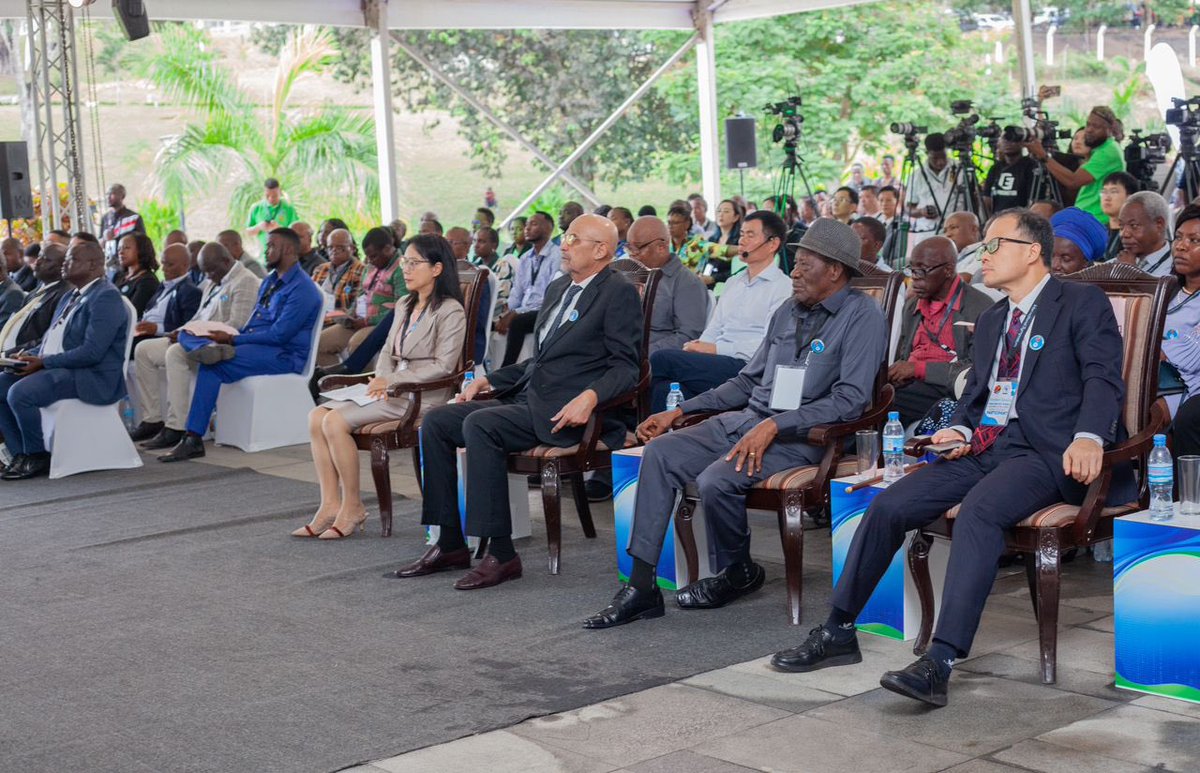 bunge_tz's tweet photo. Naibu Spika wa Bunge la Jamhuri ya Muungano wa Tanzania, Mhe. Mussa Azzan Zungu (Mb), amefungua kongamano la ‘China-Africa Vision: Towards a Sustainable Future’ leo tarehe 25 Agosti, 2023 katika Chuo Kikuu Cha Dar es Salaam. https://t.co/xWACDTsj5z