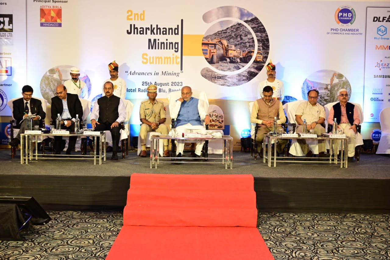 औद्योगिक विकास जरूरी, मगर पर्यावरण सुरक्षा के साथ, गवर्नर CP राधाकृष्णन ने…-Industrial development is necessary, but with environmental protection, Governor CP Radhakrishnan…