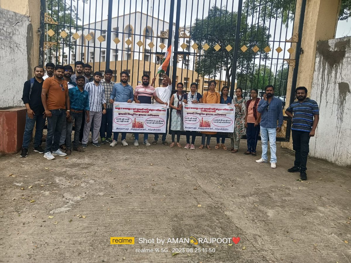 Jyotsna Soni (@jyotsna_so28882) on Twitter photo सागर पटवारी चयनित अभ्यर्थियों के द्वारा कलेक्टर को ज्ञापन सौंपा गया जांच के साथ नियुक्ति प्रक्रिया को शुरू किया जाए। #mppatwariniyuktido
<a href="/ChouhanShivraj/">Shivraj Singh Chouhan</a> <a href="/CMMadhyaPradesh/">Chief Minister, MP</a> <a href="/drnarottammisra/">Dr Narottam Mishra</a> <a href="/MPTakOfficial/">MP Tak</a> सागर पटवारी चयनित अभ्यर्थियों के द्वारा कलेक्टर को ज्ञापन सौंपा गया जांच के साथ नियुक्ति प्रक्रिया को शुरू किया जाए। #mppatwariniyuktido
<a href="/ChouhanShivraj/">Shivraj Singh Chouhan</a> <a href="/CMMadhyaPradesh/">Chief Minister, MP</a> <a href="/drnarottammisra/">Dr Narottam Mishra</a> <a href="/MPTakOfficial/">MP Tak</a>