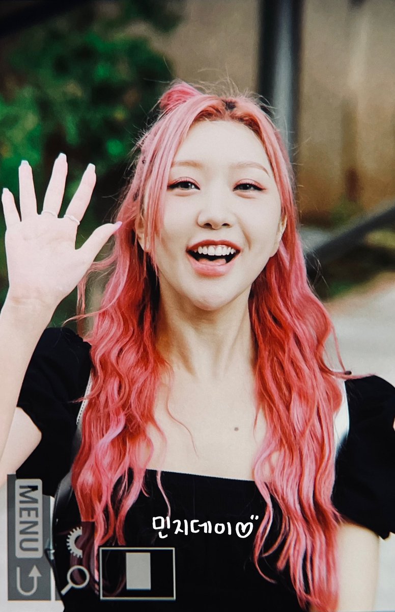 230825 퇴근

#민지 #MINJI 
#시크릿넘버 #SECRET_NUMBER