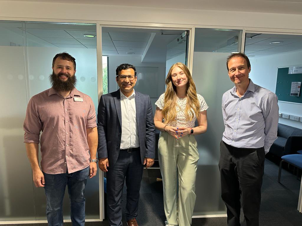 EmilyCVirology's tweet photo. Very pleased to announce that I have successfully defended my PhD thesis at @BLSLancasterUni 🦇🦠
A huge thank you to my examiners @BambiniJunior and @VirologyVet for conducting the Viva and thank you to my supervisor @VirologistMunir

#PhDone https://t.co/UhGJlvJgma
