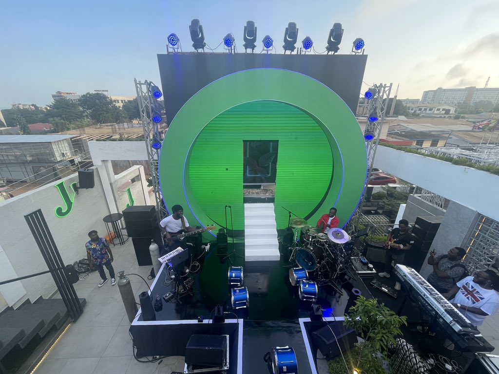 babs_direction's tweet image. Live Directing at the O-Live Experience. 

OliveTheBoy Unveiling 🇬🇭 #goodsin