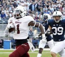 TheCursiveU's tweet photo. We are Tajae Sharpe days from @UMassFootball at @NMStateFootball 
Saturday, August 26th - 7:00 PM
Aggie Memorial Stadium, Las Cruces, NM @ESPNCFB 
#dUdeMASS🚩🏈🏈🏈 
#UMassTwitter #Flagship
#YeahBuddy #sleepinggiant #110asOne https://t.co/Ld6Nowr5jK