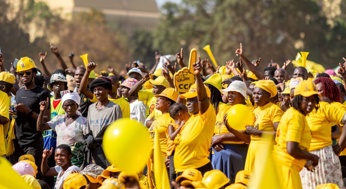 Cde_Ostallos's tweet photo. It’s time for Change: A Yellow Thread 

1. Fellow citizens, thank you for your tenacity, determination, and amazing resolve.

Your determination to un-rig this election, in the face of FAZ, voter suppression, among other shenanigans, has sent an unequivocal message to the outgoing Harare regime.

It's time for change!