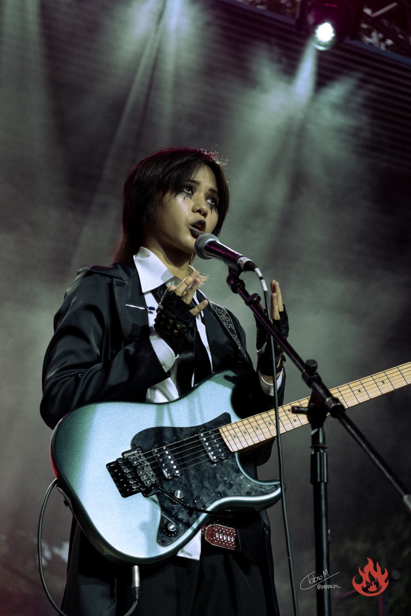 AngLagablab's tweet photo. Simula nang makilala natin ang tekni/kolor, nagpakitang-gilas na ang banda sa kanilang pagtatanghal ng Nearly Witches (Ever Since We Met…) ng Panic! at the Disco, It's All Futile! It's All Pointless! ng Lovejoy, at Celebrity Skin ng Hole.

#YUGTO2023 #ALABYou https://t.co/o5GyKLcgBB