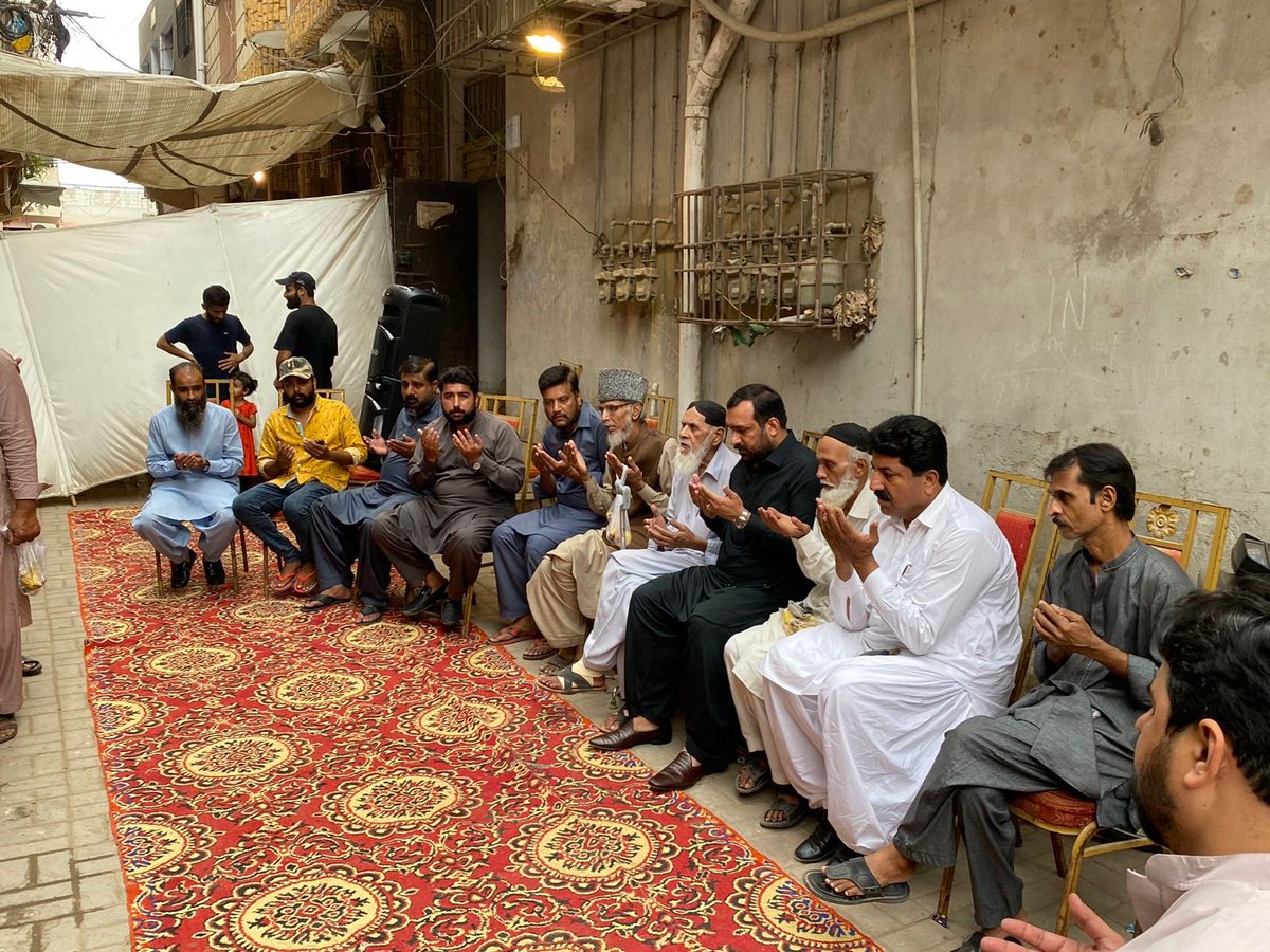 TmcChanesar's tweet photo. چینسر ٹاؤن چیئرمین فرحان غنی نے یو سی -08/وارڈ-01 کے   سینئیر کارکن نعمان (بیلو ) کی رہائش گاہ جاکر ان کی والدہ کے انتقال پر دعا کی اور دکھ کا اظہار کیا۔اس موقع پر پاکستان پیپلزپارٹی صفورہ کی یو سی کے چیئرمین اور فیصل مھیندرو  ،عامر کریم صدر وارڈ-01 ،عرفان گجر https://t.co/eUdEzK0P4T
