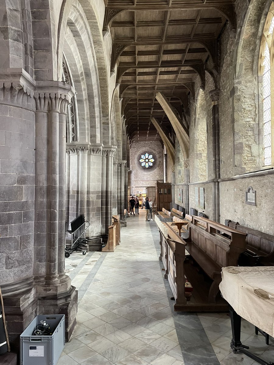 ACPCarnegie's tweet photo. Back in St David’s, came 2018 as part of @NavigatorsFaith
Somewhere of great spiritual calm and the interior floor always makes be grin

Photo struggles to show it but the floor rises considerably on a steep slope, you stride up from low church to high church 
😊🙏

#Wales https://t.co/h1hlUaCtnT