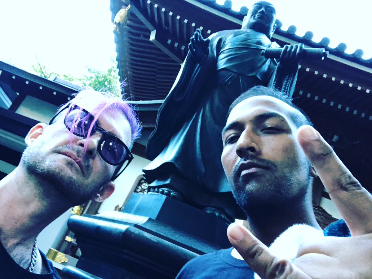 Art punks not giving any fucks