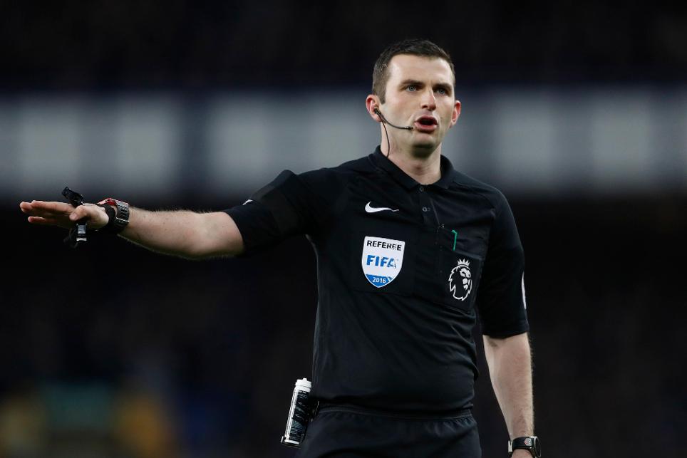 MercatoPlein's tweet photo. 🚨 SCANDALE - Michael Oliver, arbitre contesté du match OM-Panathinaikos, est ABONNÉ AU CLUB GREC sur Instagram. 😳

L'UEFA annonce ouvrir une enquête pour corruption.

(Liberopoulos)

#teamom #ompana https://t.co/SYQDi4JydX