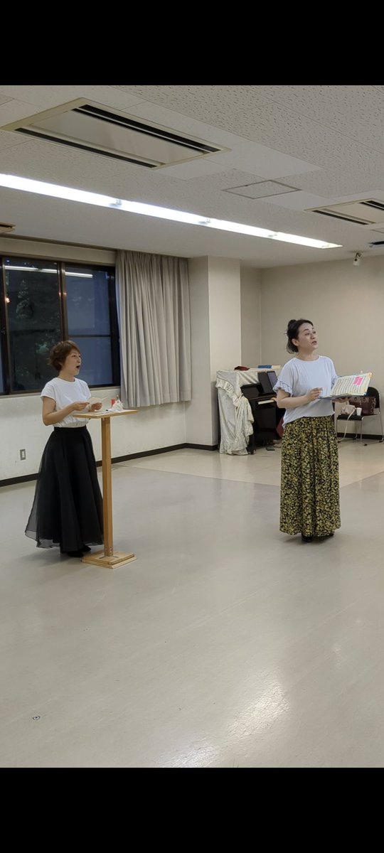 稽古、順調に進んでおります🎶伯爵夫人とスザンナの手紙の二重唱の場面です📝