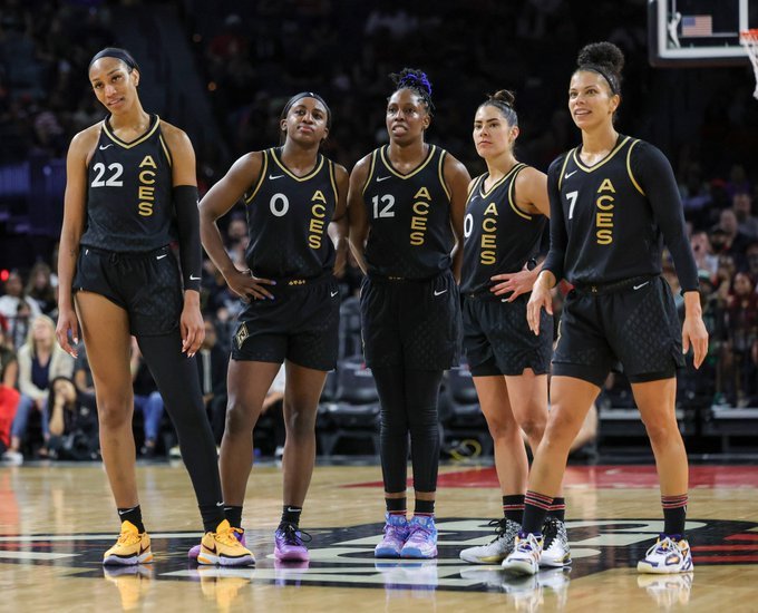 jerseyarchive's tweet photo. Las Vegas Aces secure win No. 30 Against the Chicago Sky ♠️
🔝 Most Regular Season Wins in WBNA History 🏆 https://t.co/z4GOLIV4lG