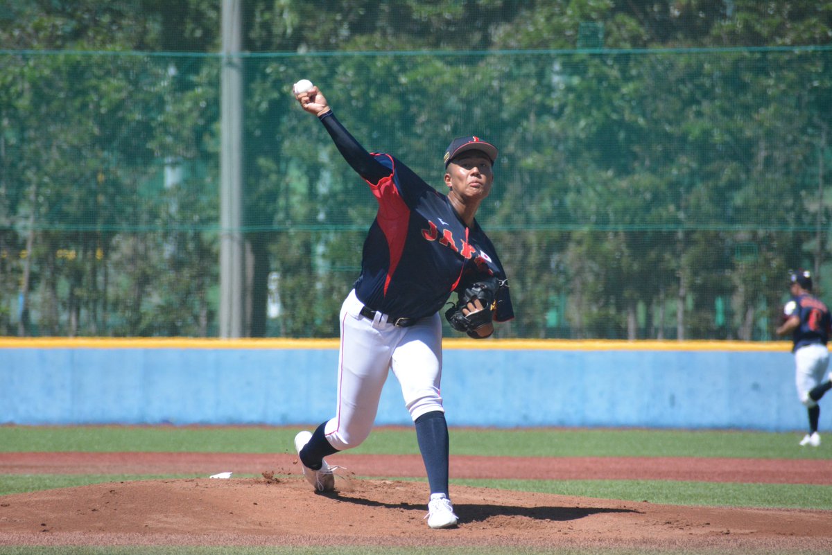 muroken2015's tweet photo. U18日本代表は森煌誠（徳島商）→矢野海翔（大垣日大）→安田虎汰郎（日大三）→前田悠伍（大阪桐蔭）の4投手で右→左→右→左の継投でした。

仙台育英の高橋煌稀、尾形樹人、山田脩也、橋本航河の4選手と、慶応の丸田湊斗選手の甲子園決勝組も合流し、代表20人がそろいました。
#高校野球 https://t.co/fH6B0tGjJ6