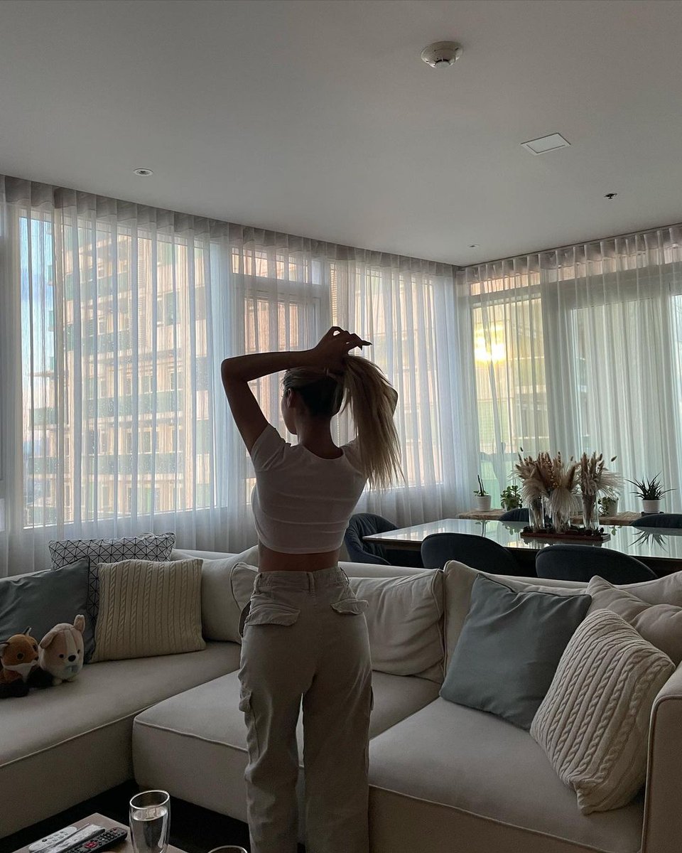 HoneyMhal's tweet photo. out here loving and living life https://t.co/YtcxHcw0fB