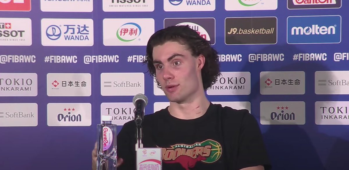 'It's Awesome!' -Josh Giddey on what it's like having defensive wings behind him on the Australia team, allowing him to run after stops.

-The 1st player since Lebron James to have at least 14pts, 9rbs 8ast in his 1st FIBA World Cup gm via FIBA media host
#FIBAWC  #GoBoomers