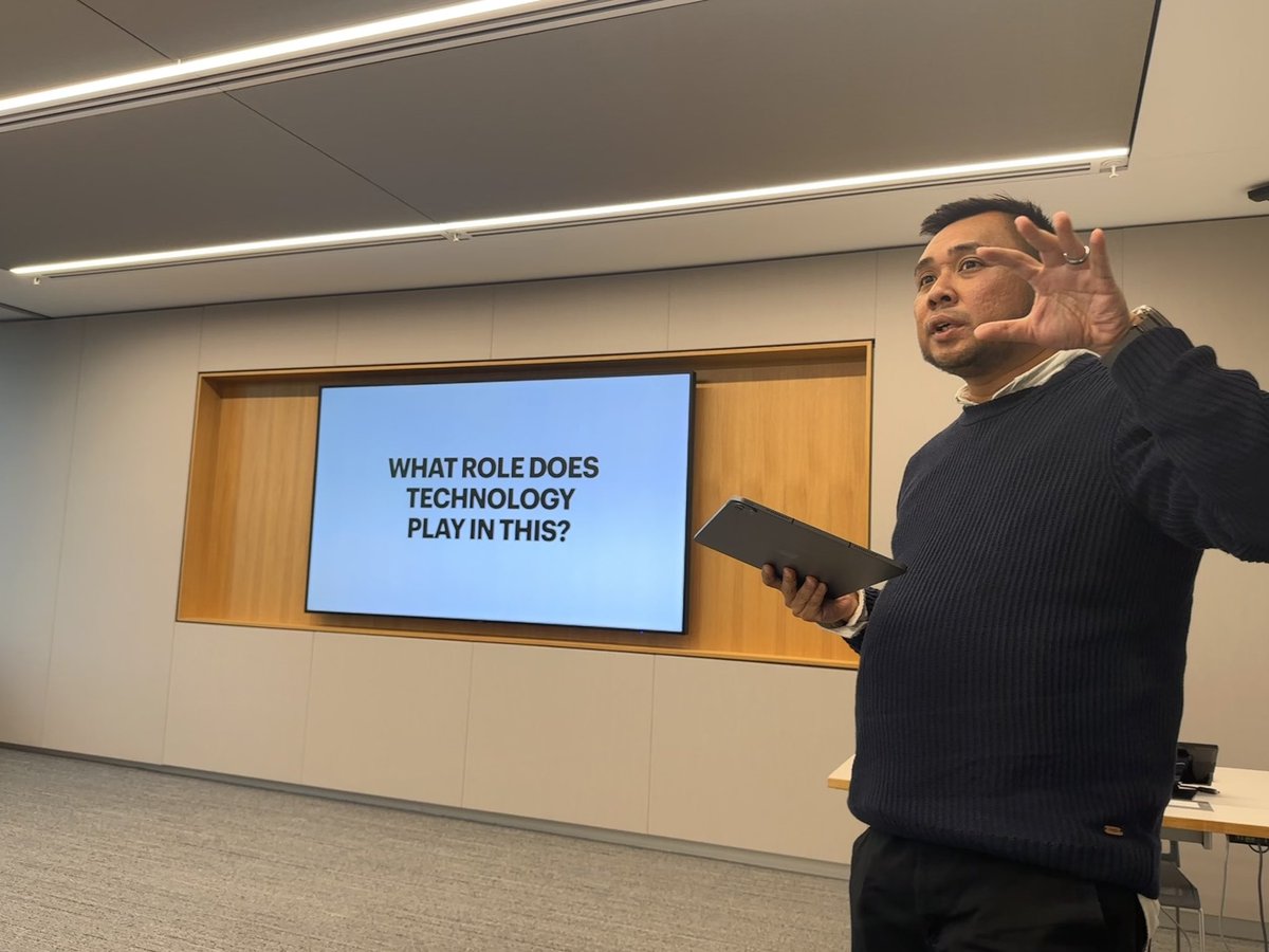 suffian_amin's tweet photo. Delighted to have had the honour of sharing Al Siraat College's tech journey at the Apple Education Community event. A truly inspiring evening, connecting with fellow educators and sharing invaluable experiences. Big shoutout to the Apple Education ANZ team for the invite! https://t.co/CUnDye9koi