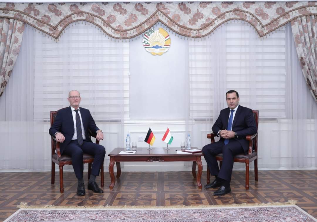 GermanyinTJ's tweet photo. 2/2 During the further conversation there was an exchange of views on the current state and prospects of 🇩🇪-🇹🇯 cooperation. Deputy Minister Farhod Salim wished Mr. York Schuegraf success in his diplomatic mission in Tajikistan.

@MID_Tajikistan https://t.co/vWER8gMYKL